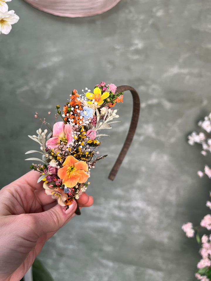 Wildflower Side Hair Headband with Orange Flowers, Ixodia and Gypsophila – handmade floral hair accessory by magaela