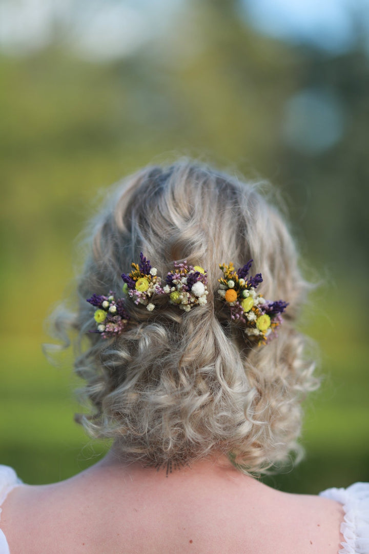 Wildflower Meadow Bridal Hair Pins with Lavender, Billy Buttons and Dried Botanicals – handmade floral hair accessory by magaela