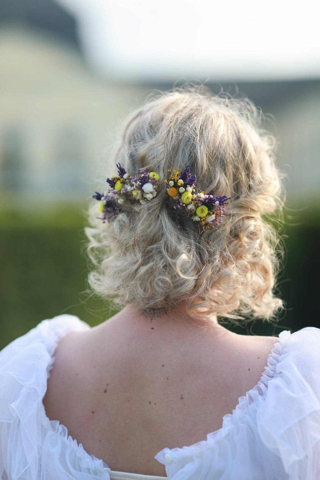 Wildflower Meadow Bridal Hair Pins with Lavender, Billy Buttons and Dried Botanicals – handmade floral hair accessory by magaela