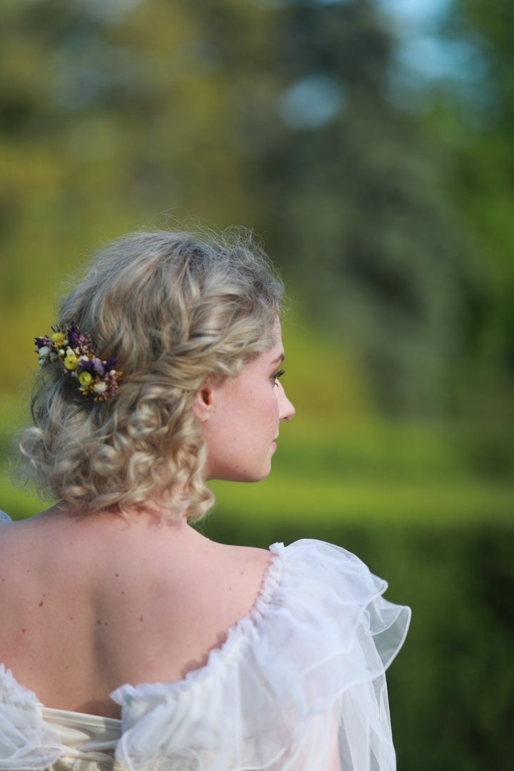 Wildflower Meadow Bridal Hair Pins with Lavender, Billy Buttons and Dried Botanicals – handmade floral hair accessory by magaela