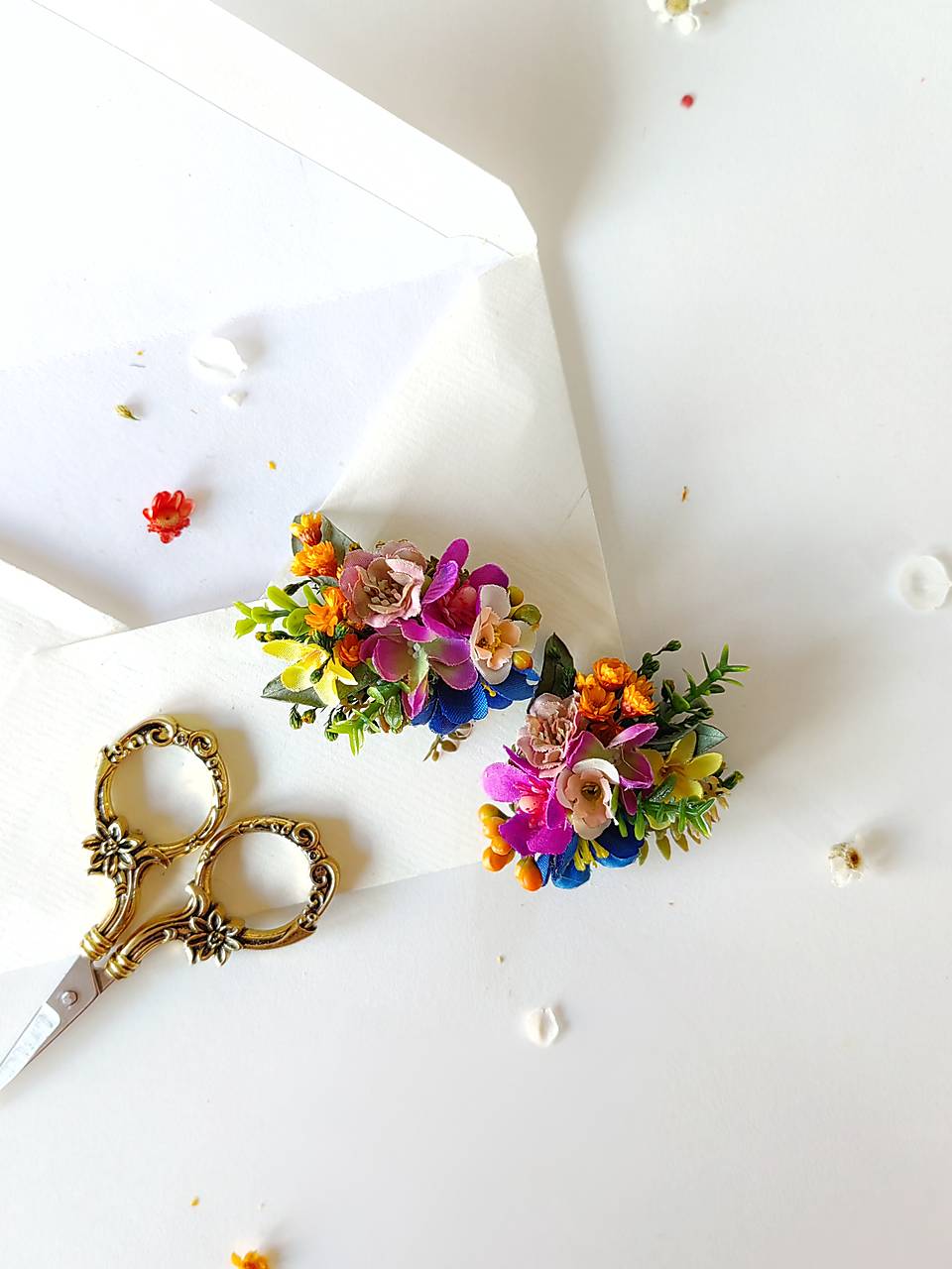 Colorful Meadow Flower Shoe Clips: Boho Bridal Shoe Decoration – handmade floral hair accessory by magaela