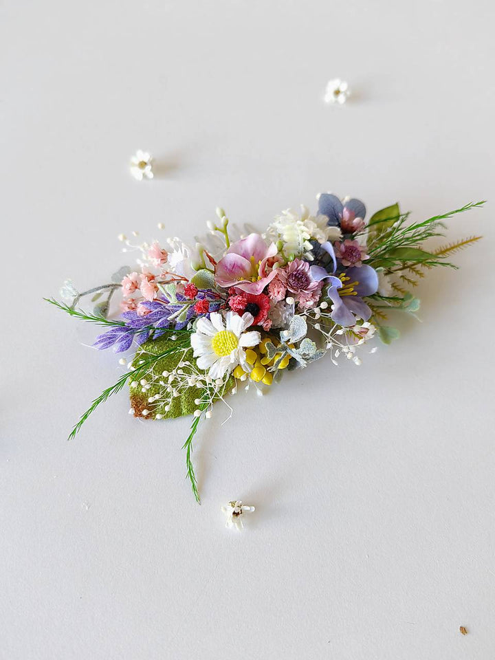 Wildflower Hair Comb: Romantic Bridal Boho Wedding Accessory – handmade floral hair accessory by magaela