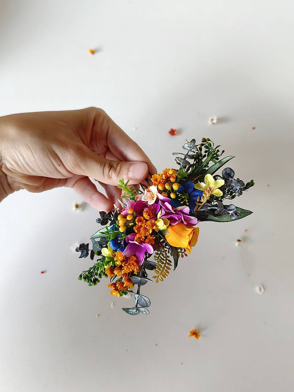Colorful Meadow Flower Hair Comb: Boho Bridal Hairpiece – handmade floral hair accessory by magaela