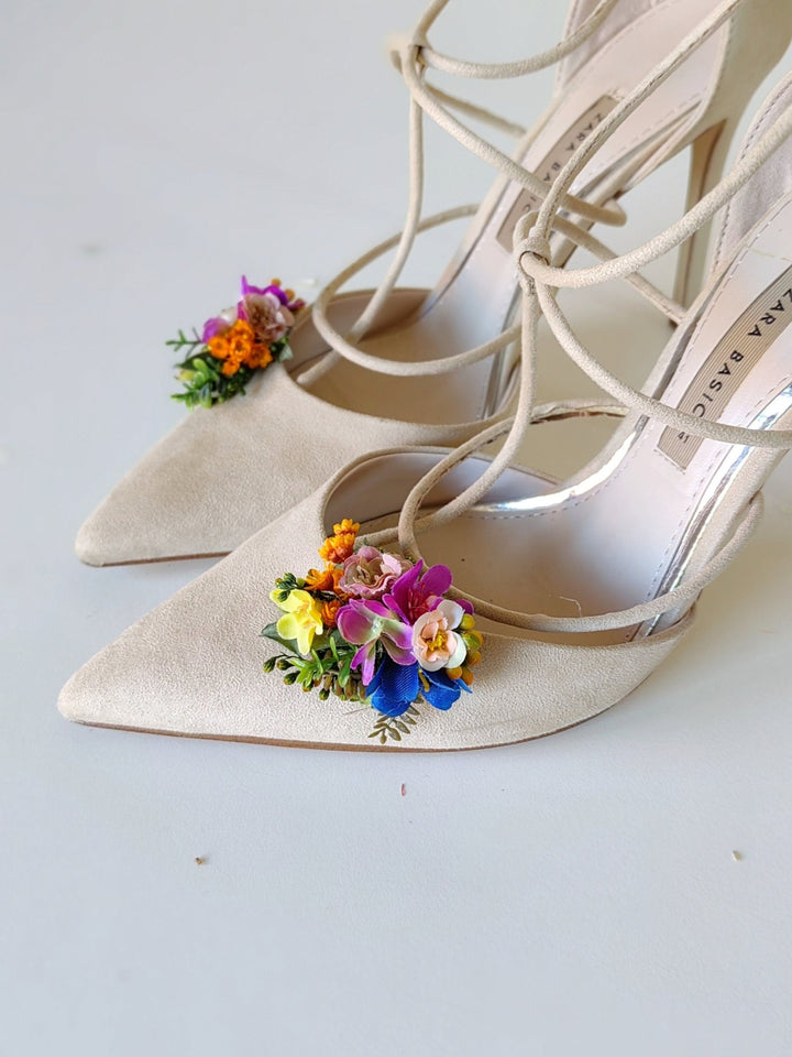 Colorful Flower Bridal Jewelry Set: Meadow Wedding Hair Comb, Earrings, Shoe Clips – handmade floral hair accessory by magaela