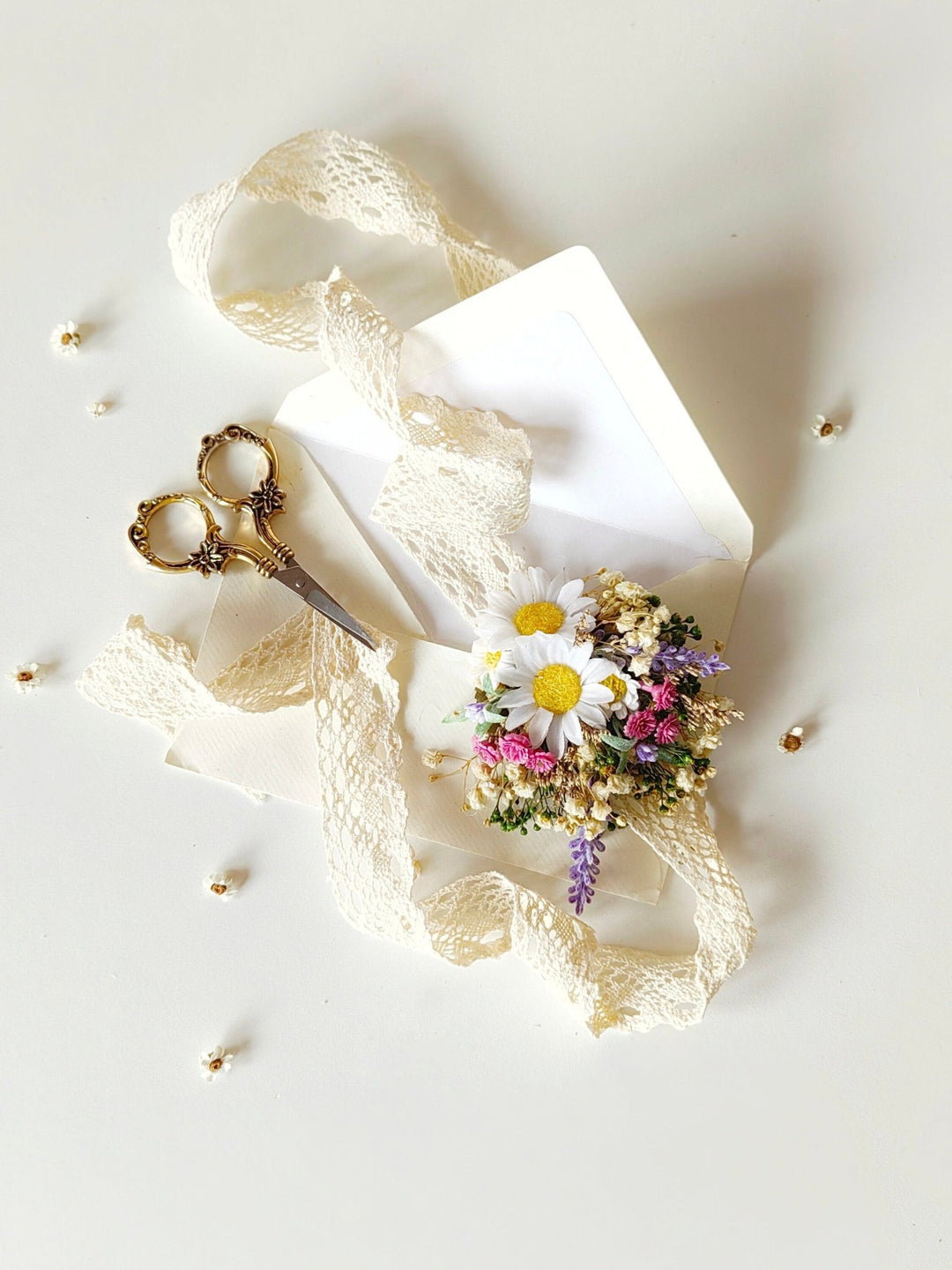 Daisy Flower Bridal Corsage: Meadow Spring Lace Wrist Bracelet – handmade floral hair accessory by magaela