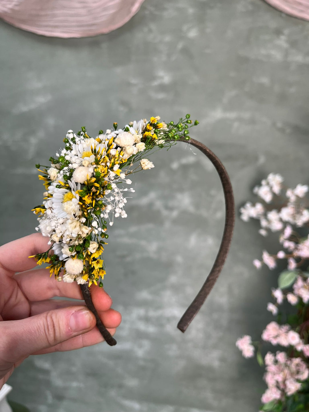 Floral Side Headband with Daisy Flowers in White and Yellow