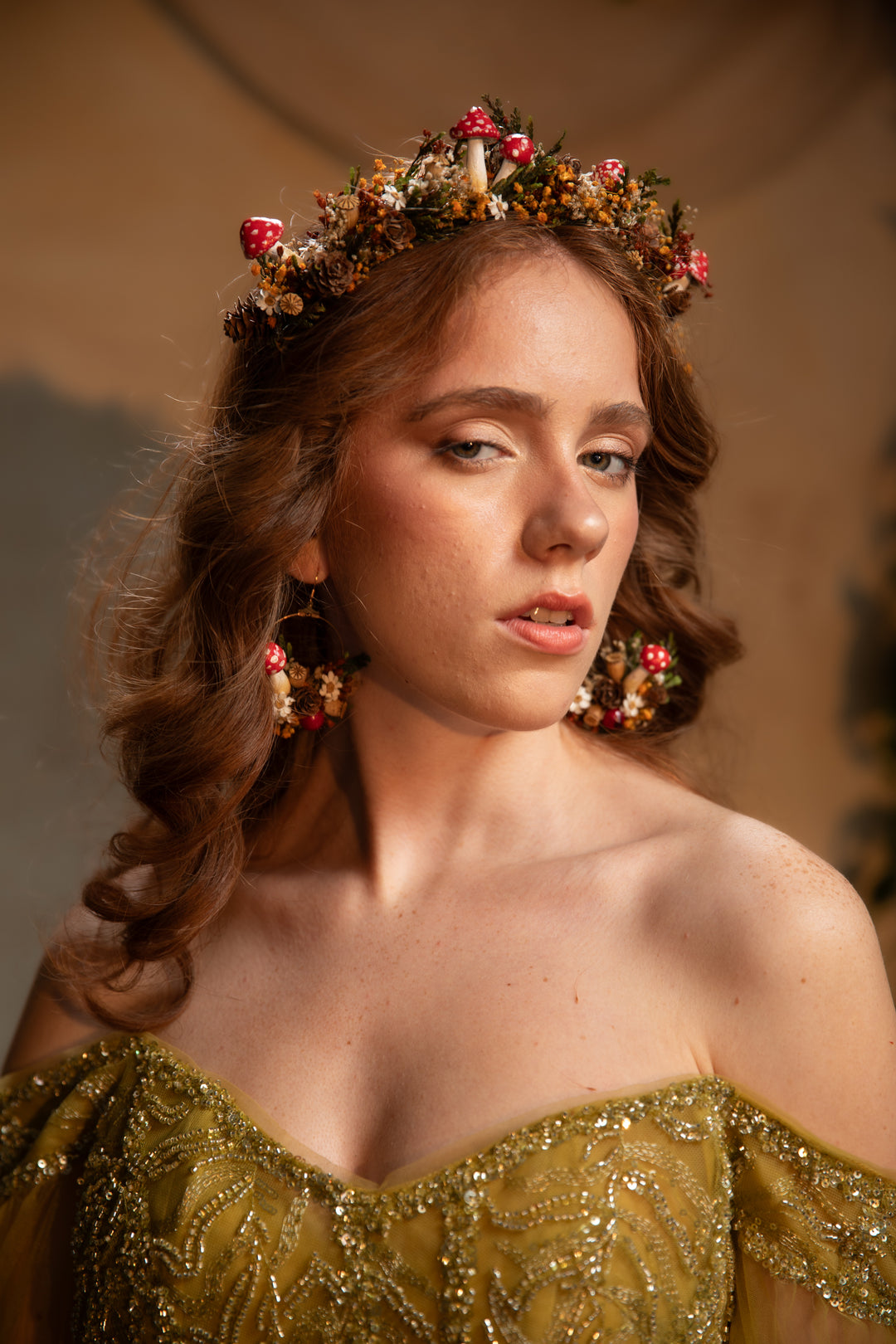 Fall Wedding Mushroom Headband with Preserved Flowers and Pine Cones