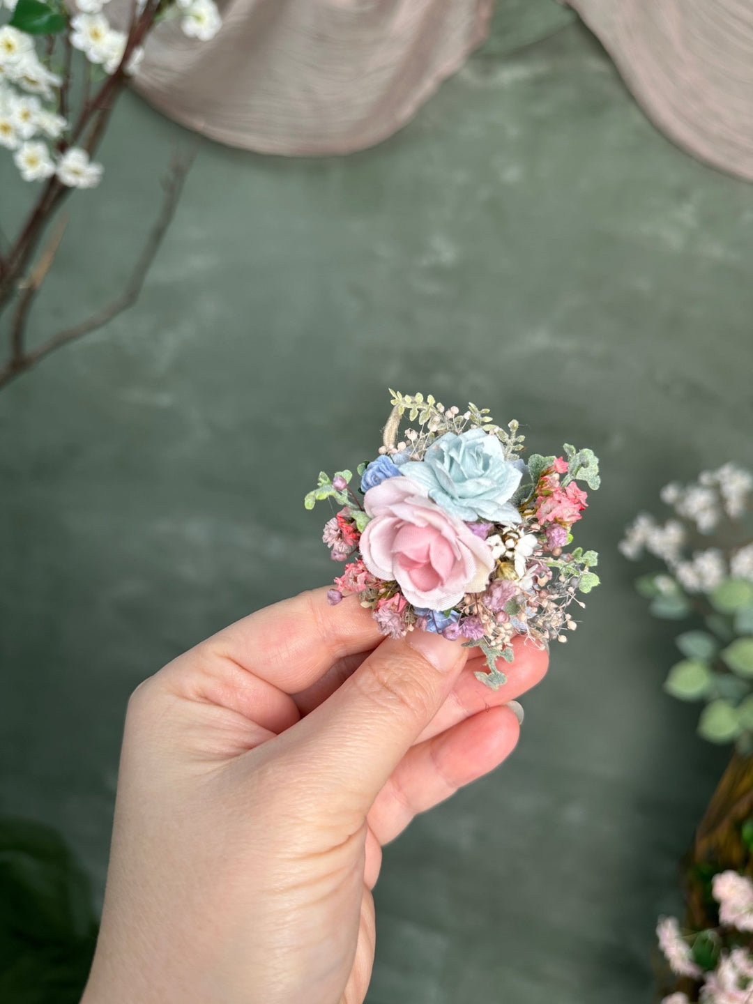 Pastel Rose Hair Tie with Roses and Baby´s Breath – handmade floral hair accessory by magaela