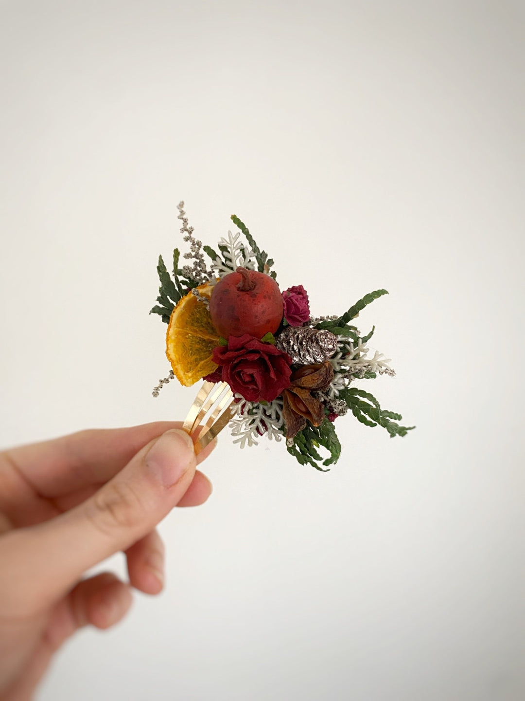 Christmas Floral Snap Clip | Burgundy Roses and Orange Details – handmade floral hair accessory by magaela