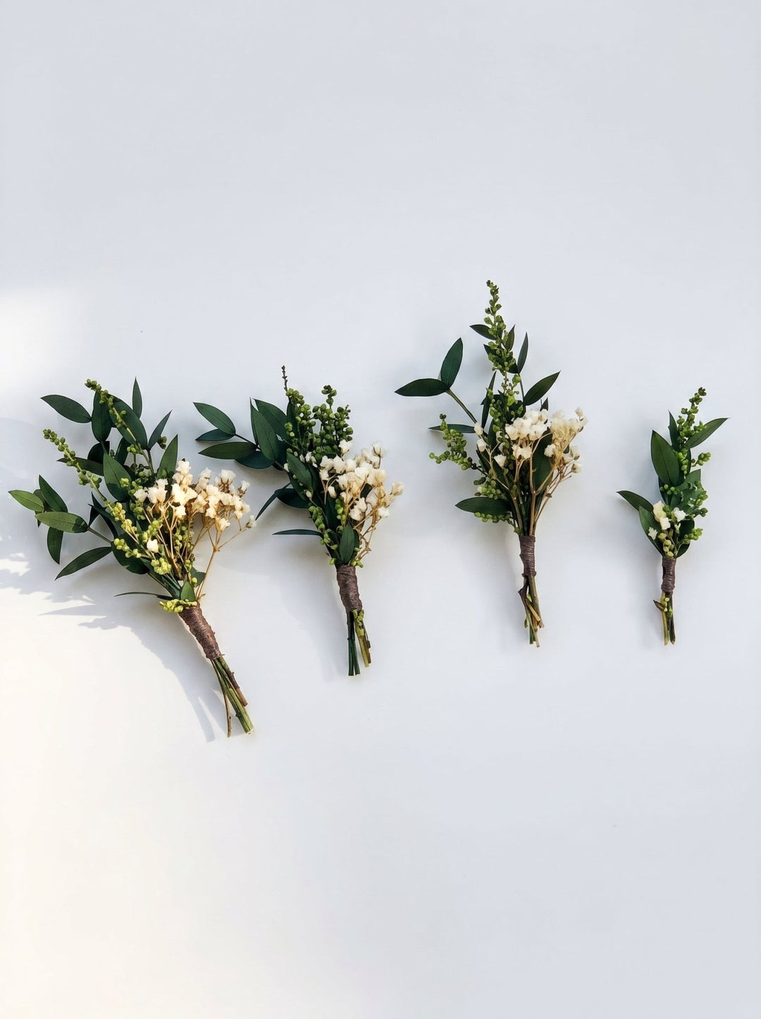 Greenery Wedding Boutonniere: Natural Baby's Breath Groom Accessory – handmade floral hair accessory by magaela