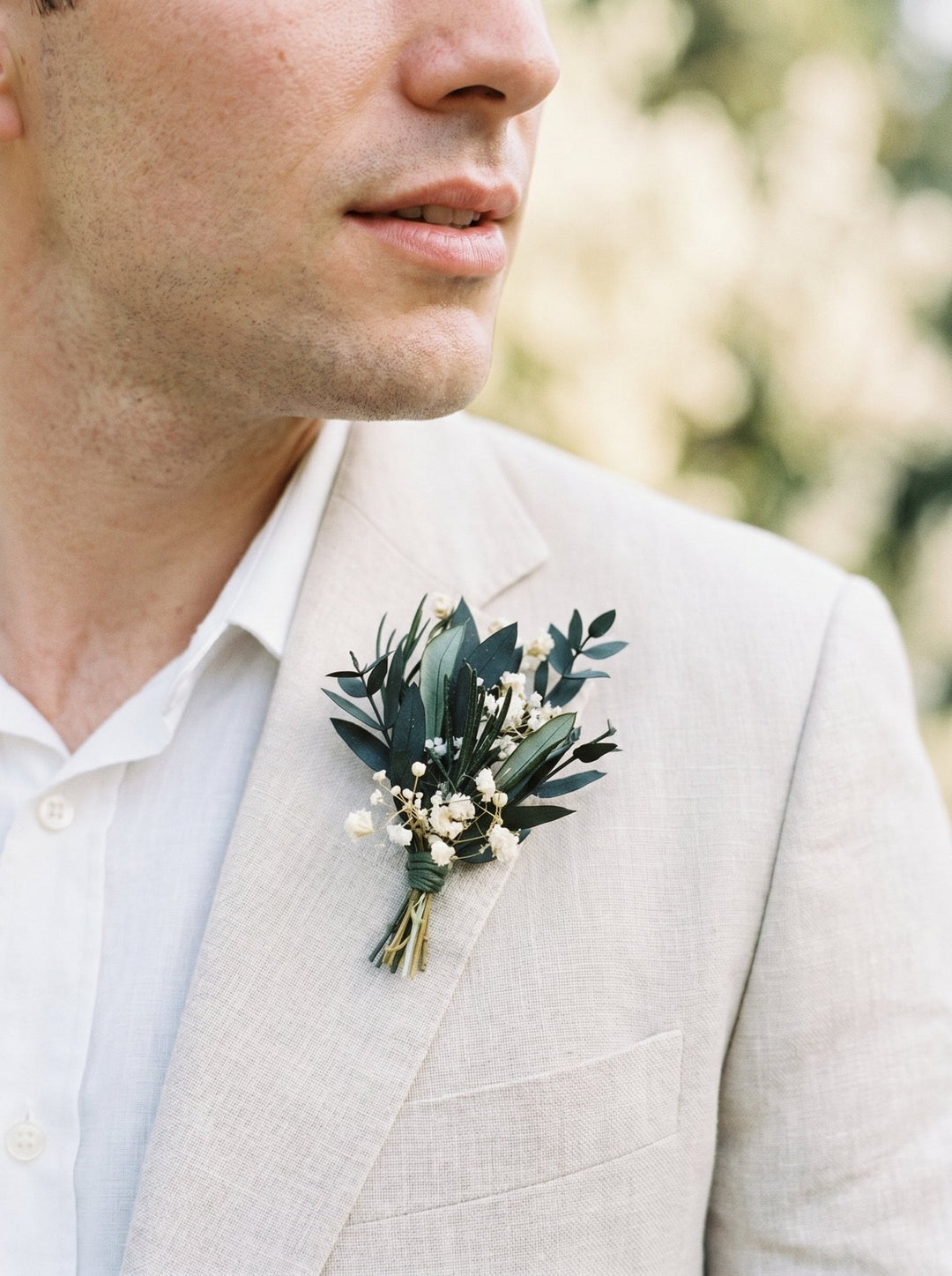Greenery Wedding Boutonniere: Eucalyptus & Baby's Breath, Groom Accessory – handmade floral hair accessory by magaela