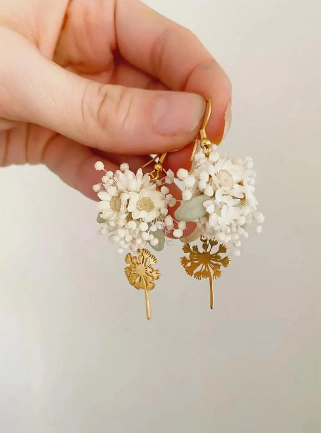 Preserved Flower Bridal Set – Wedding Hair Comb & Matching Earrings for Romantic Bridal Styling