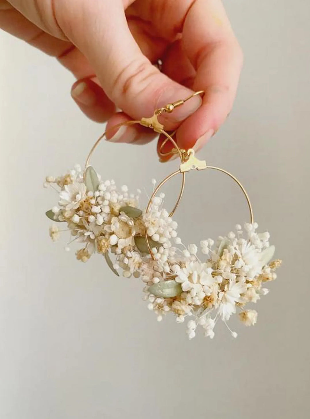 Minimalist Bridal Hair Comb & Statement Earrings Set – Preserved Flower Wedding Accessories