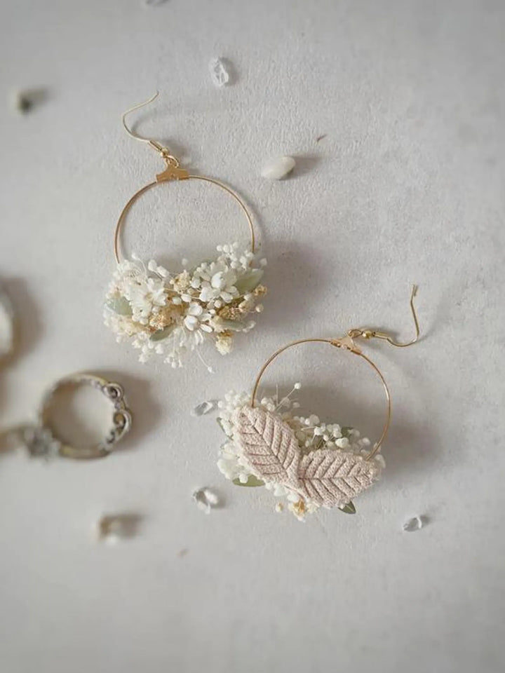 Minimalist Bridal Hair Comb & Statement Earrings Set – Preserved Flower Wedding Accessories