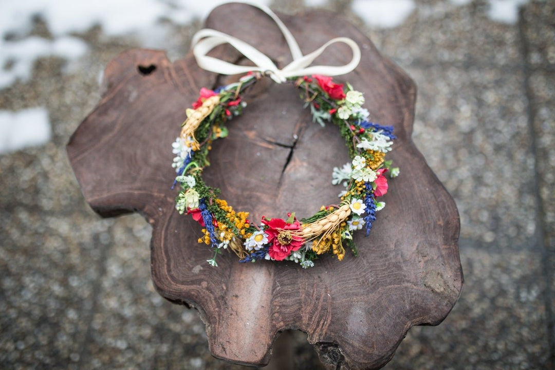 Poppy Wedding Set: Floral Wreath, Boutonnieres & Bridesmaid Bracelets – handmade floral hair accessory by magaela