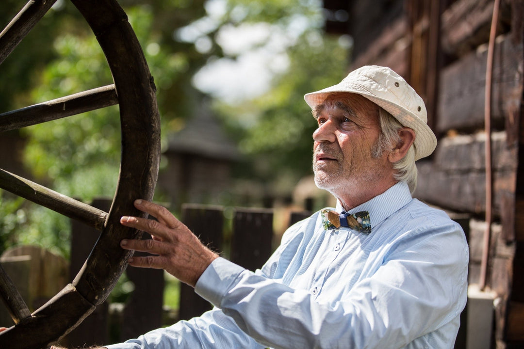 Floral Resin Wooden Bow Tie: Lavender Rose Wedding Accessory – handmade floral hair accessory by magaela