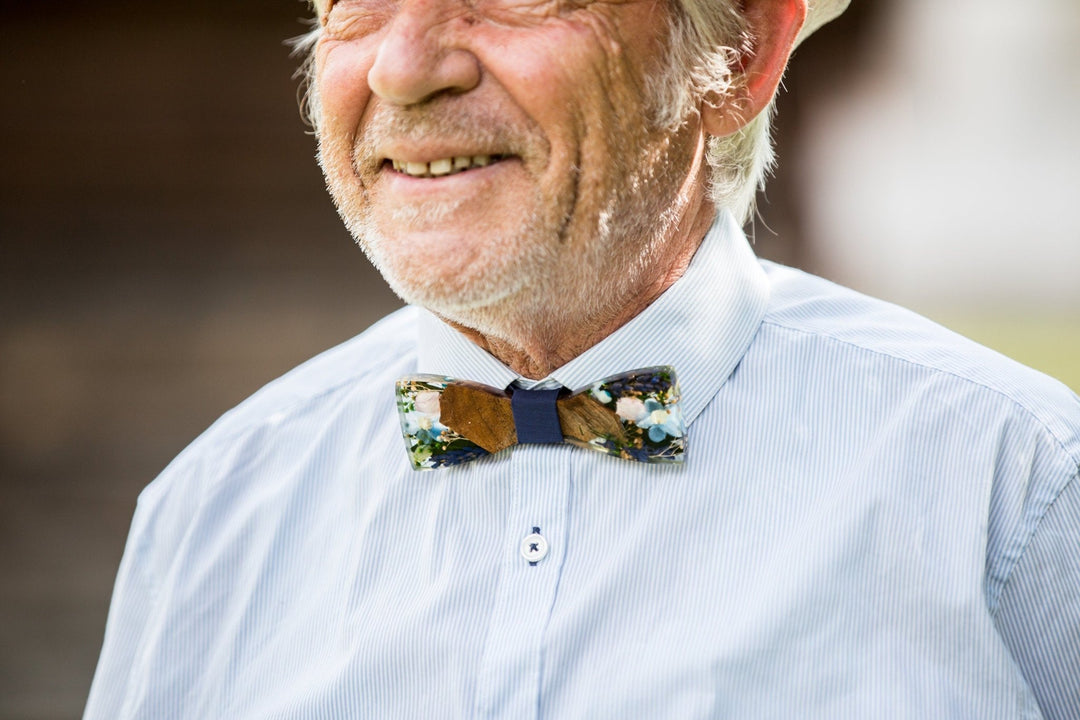 Floral Resin Wooden Bow Tie: Lavender Rose Wedding Accessory – handmade floral hair accessory by magaela