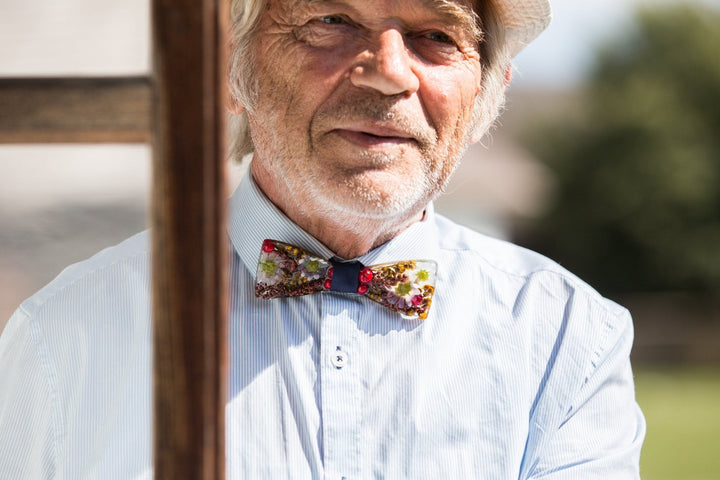 3D Wooden Flower Bow Tie: Handmade Resin Wedding Accessory – handmade floral hair accessory by magaela