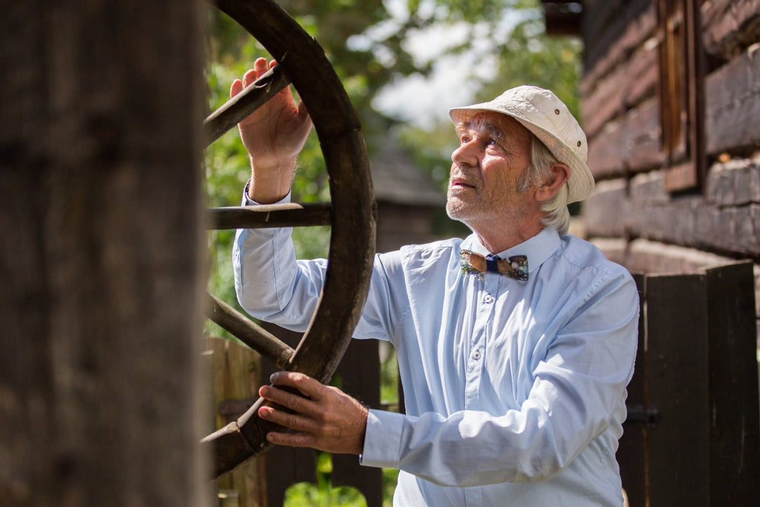 Floral Resin Wooden Bow Tie: Lavender Rose Wedding Accessory – handmade floral hair accessory by magaela