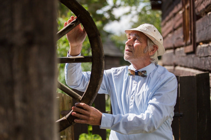 Floral Resin Wooden Bow Tie: Lavender Rose Wedding Accessory – handmade floral hair accessory by magaela