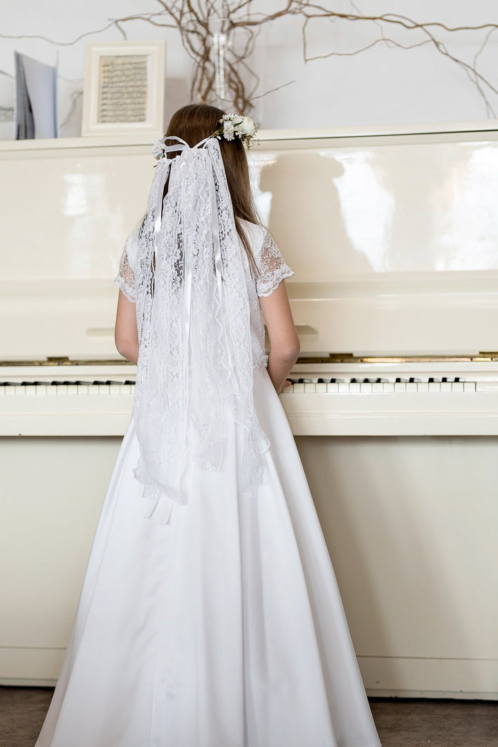 White Floral Hair Crown with Veil: First Communion Headpiece – handmade floral hair accessory by magaela