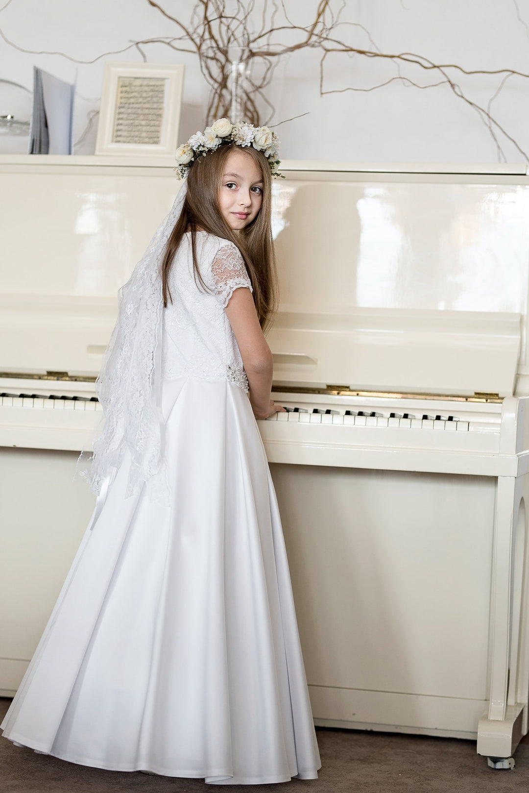 White Floral Hair Crown with Veil: First Communion Headpiece – handmade floral hair accessory by magaela