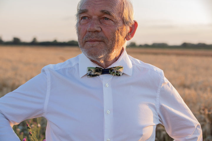 Navy Floral Resin Bow Tie: Wooden Wedding Necktie – handmade floral hair accessory by magaela