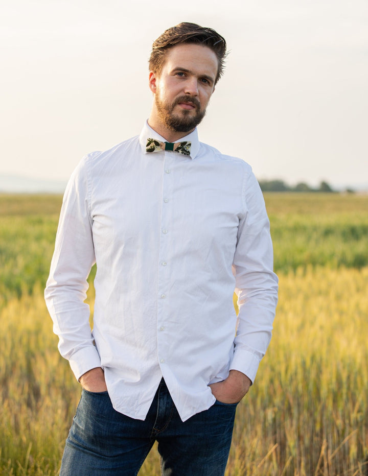 Floral Resin Wooden Bow Tie: Green & White Wedding Accessory – handmade floral hair accessory by magaela