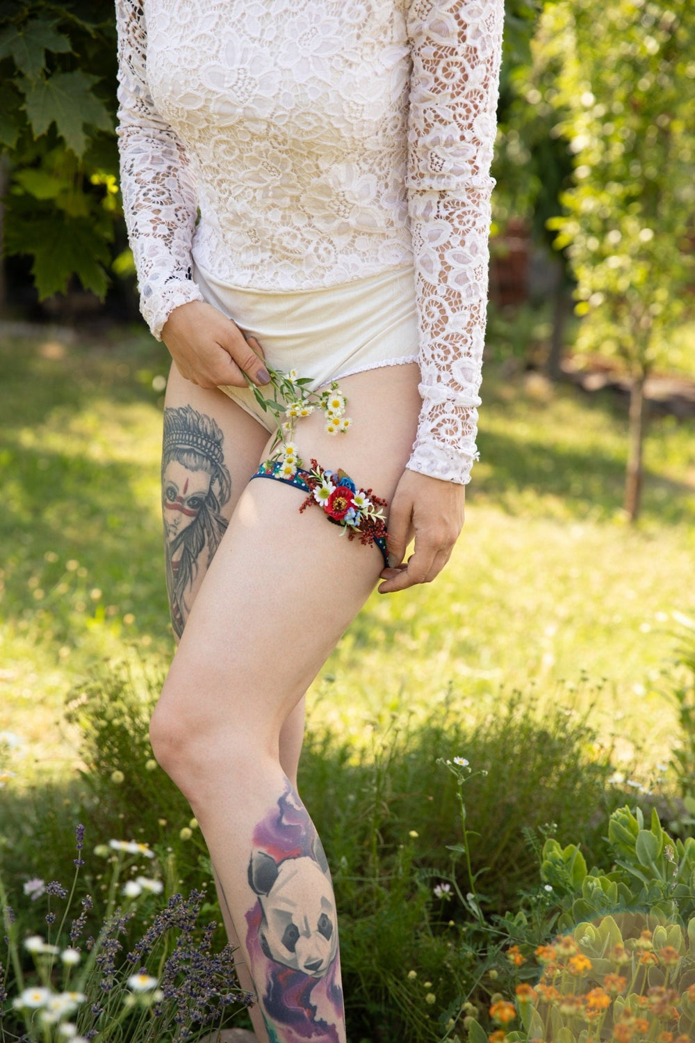 Folk Floral Wedding Garter: Handmade Blue Bridal Accessory – handmade floral hair accessory by magaela