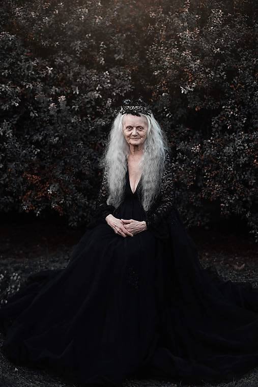 Black Halloween Hair Crown: Evil Queen Hairband – handmade floral hair accessory by magaela