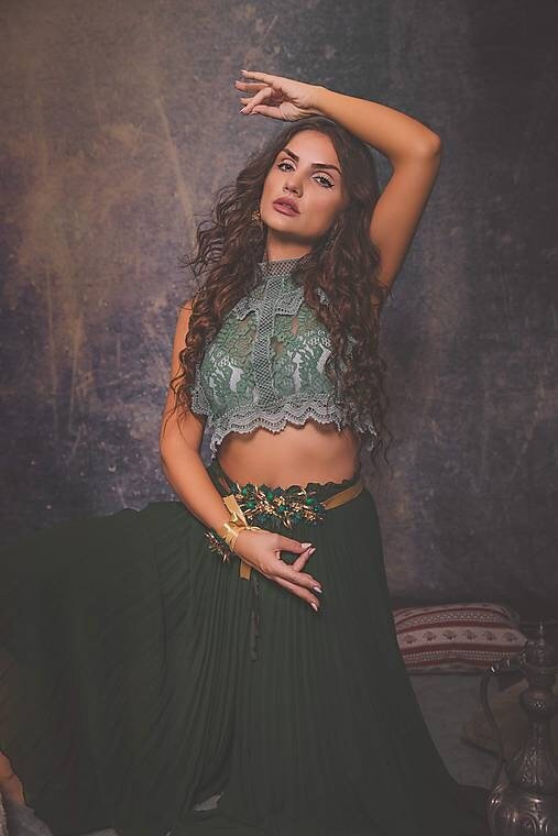 Emerald Green Bridal Belt: Golden Flower Wedding Sash, Handmade Jewelry – handmade floral hair accessory by magaela