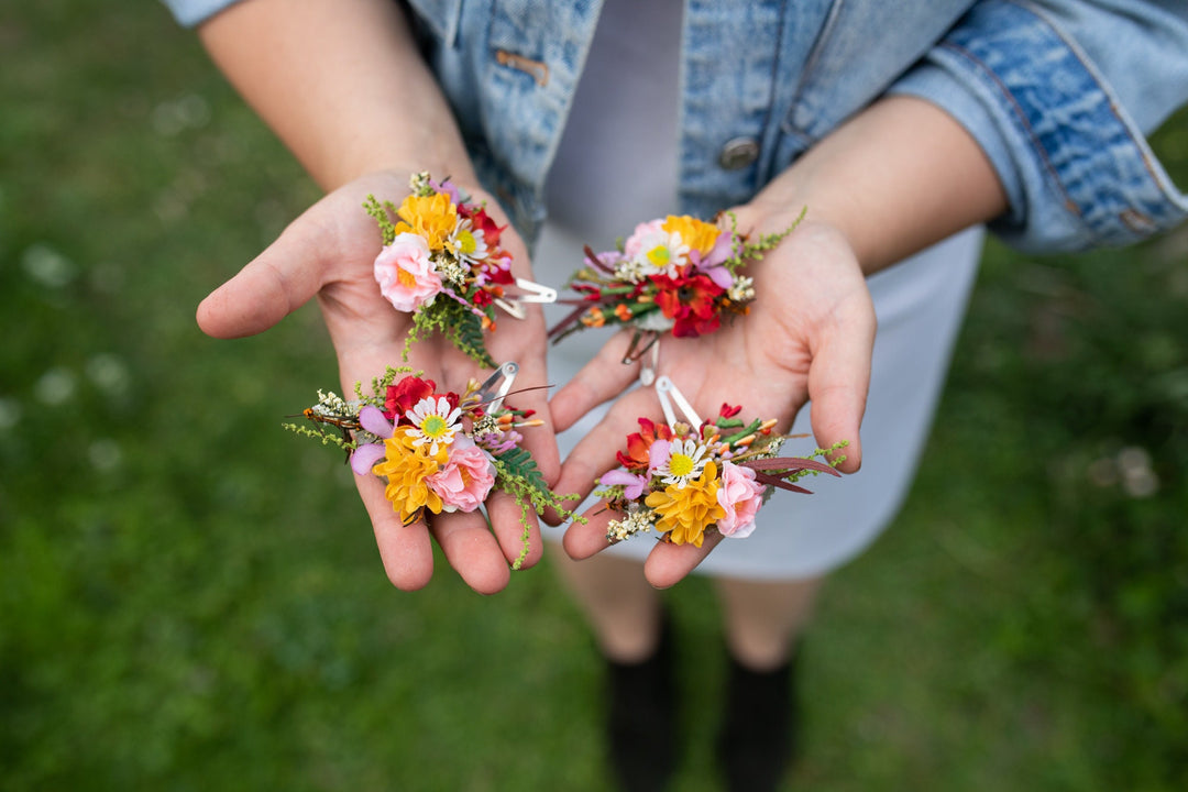 Colorful Flower Hair Clip: Summer Wedding Bridal Accessory – handmade floral hair accessory by magaela