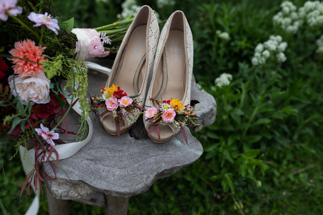 Summer Flower Shoe Clips: Bridal Wedding Accessories – handmade floral hair accessory by magaela