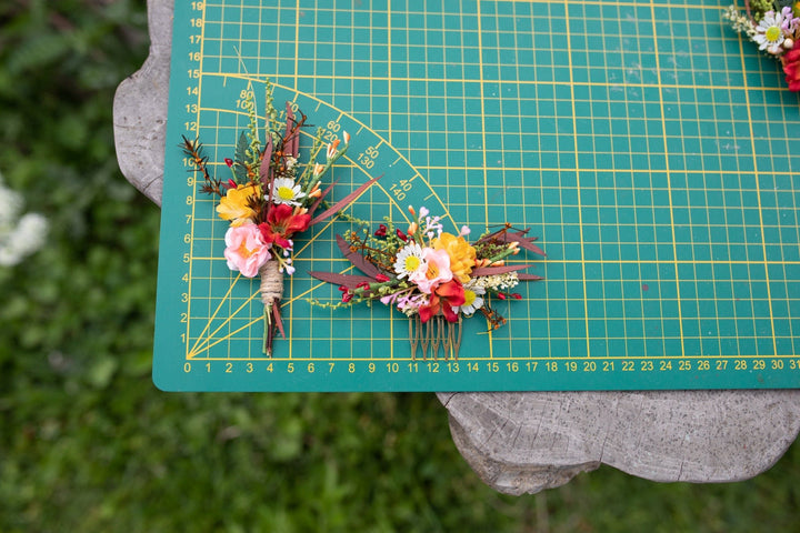 Summer Wedding Flower Hair Comb: Handmade Bridal Hair Accessory – handmade floral hair accessory by magaela