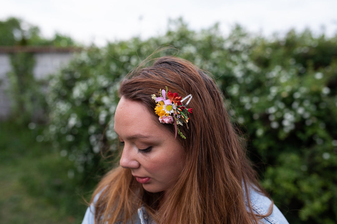 Colorful Flower Hair Clip: Summer Wedding Bridal Accessory – handmade floral hair accessory by magaela