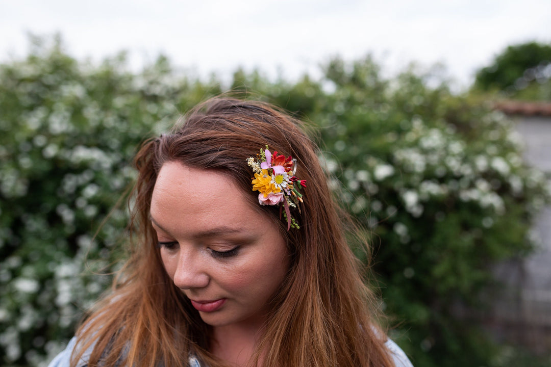 Colorful Flower Hair Clip: Summer Wedding Bridal Accessory – handmade floral hair accessory by magaela