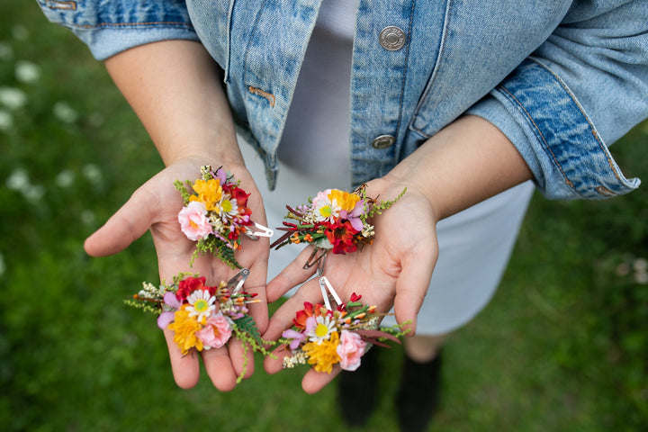 Colorful Flower Hair Clip: Summer Wedding Bridal Accessory – handmade floral hair accessory by magaela