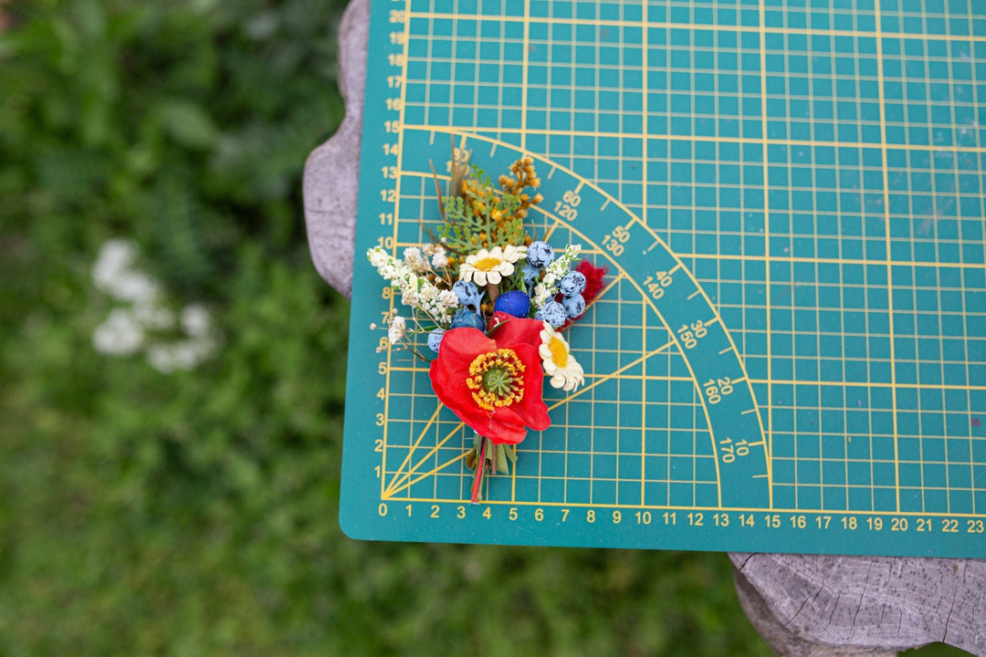 Folk Wedding Boutonniere: Poppy Groom Accessory – handmade floral hair accessory by magaela