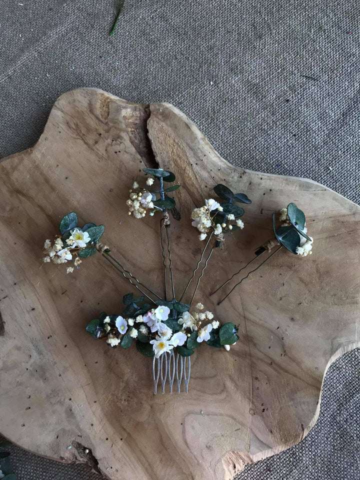 Eucalyptus & Baby's Breath Wedding Hair Pin: Green Flower Jewelry – handmade floral hair accessory by magaela