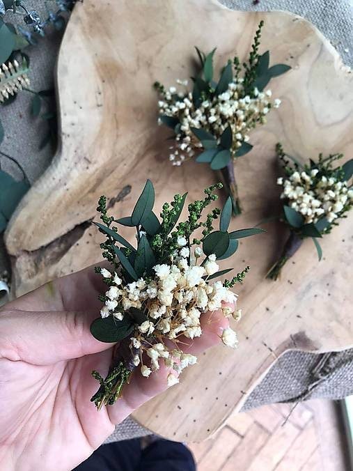 Greenery Wedding Boutonniere: Natural Baby's Breath Groom Accessory – handmade floral hair accessory by magaela