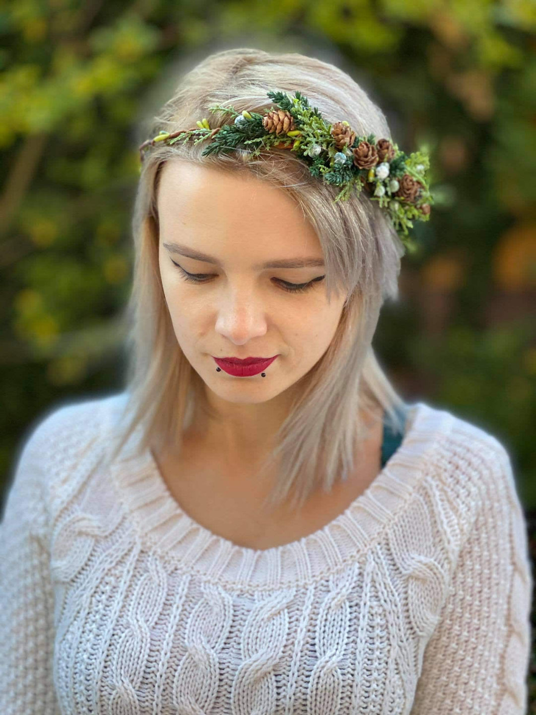 Christmassy Pine Cone Hair Wreath: Winter Woodland Crown – handmade floral hair accessory by magaela