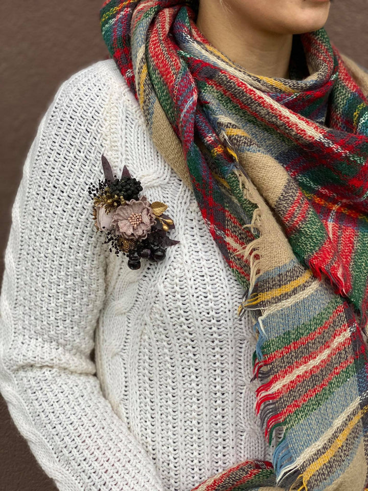 Dusty Pink Flower Brooch: Golden Romantic Bridal Accessory – handmade floral hair accessory by magaela