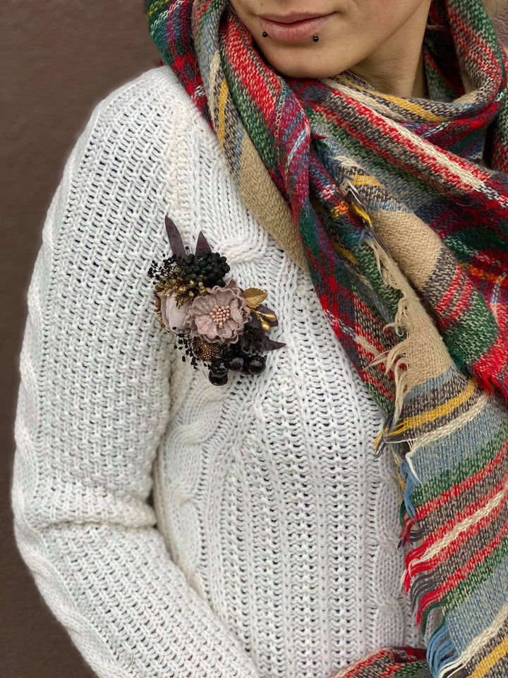 Dusty Pink Flower Brooch: Golden Romantic Bridal Accessory – handmade floral hair accessory by magaela