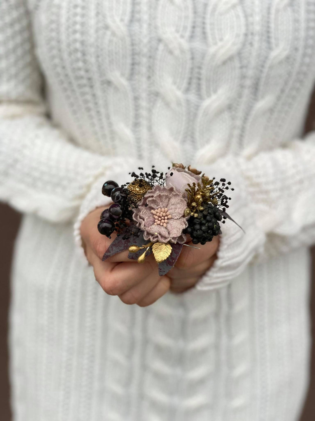 Dusty Pink Flower Brooch: Golden Romantic Bridal Accessory – handmade floral hair accessory by magaela