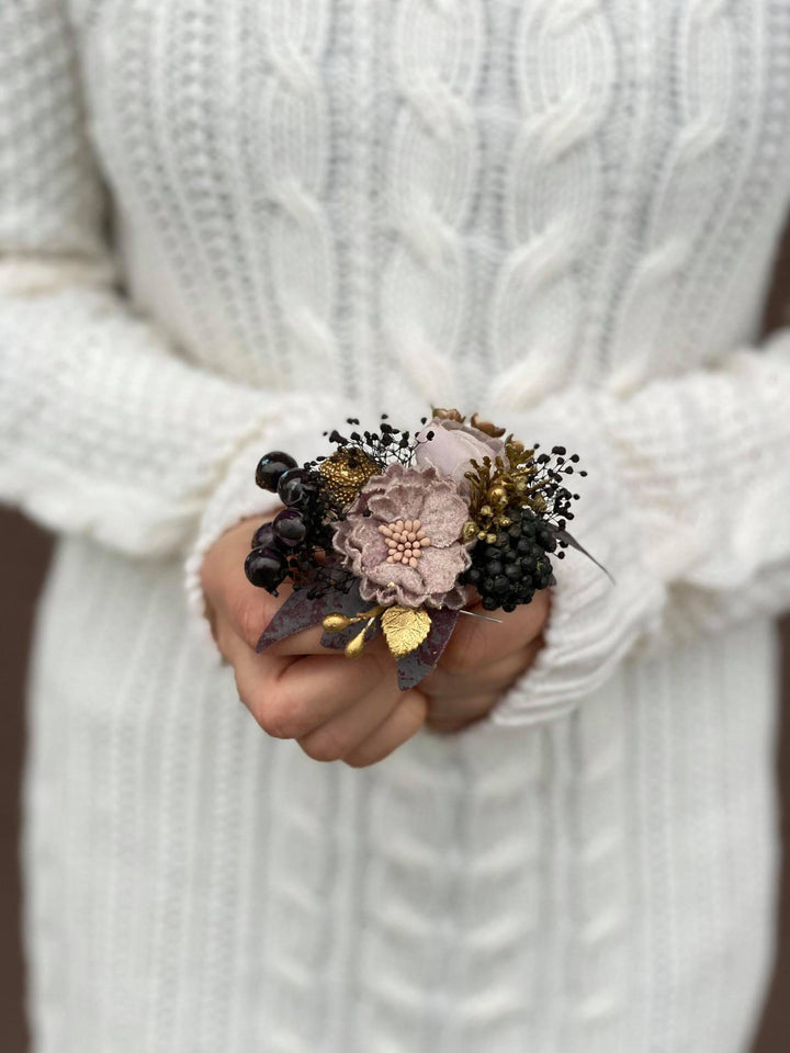 Dusty Pink Flower Brooch: Golden Romantic Bridal Accessory – handmade floral hair accessory by magaela