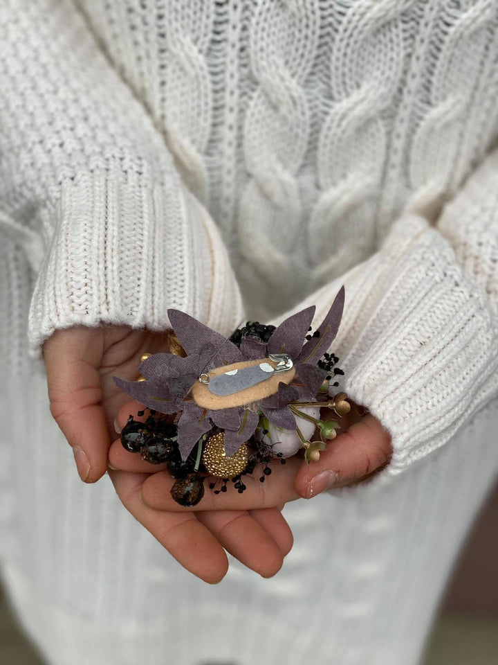Dusty Pink Flower Brooch: Golden Romantic Bridal Accessory – handmade floral hair accessory by magaela