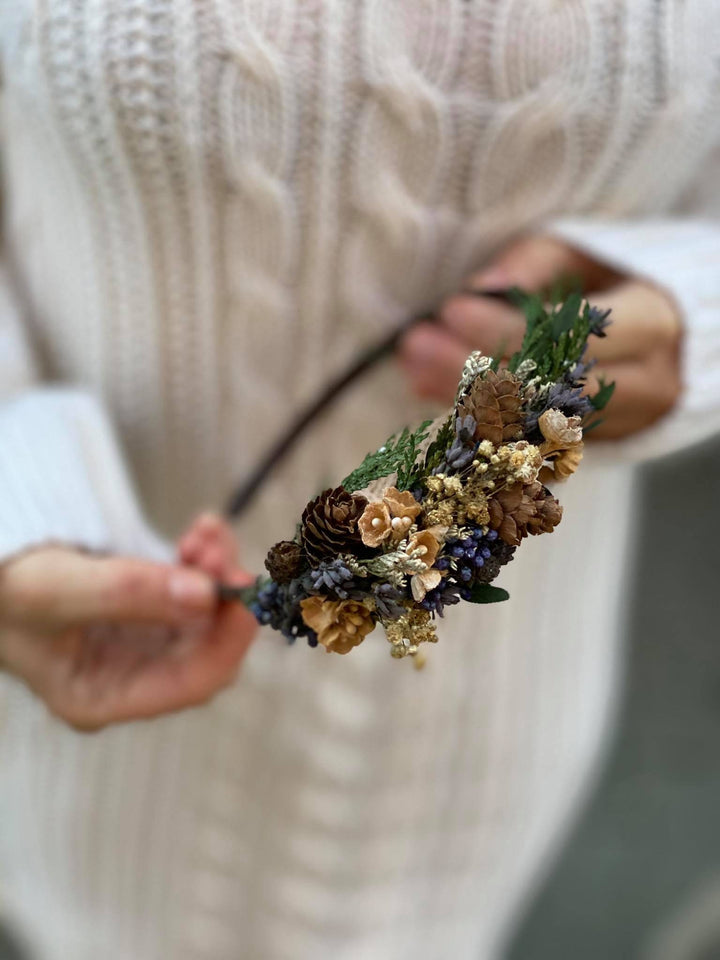 Christmas Pine Cone Headband: Winter Wedding Hair Accessory – handmade floral hair accessory by magaela