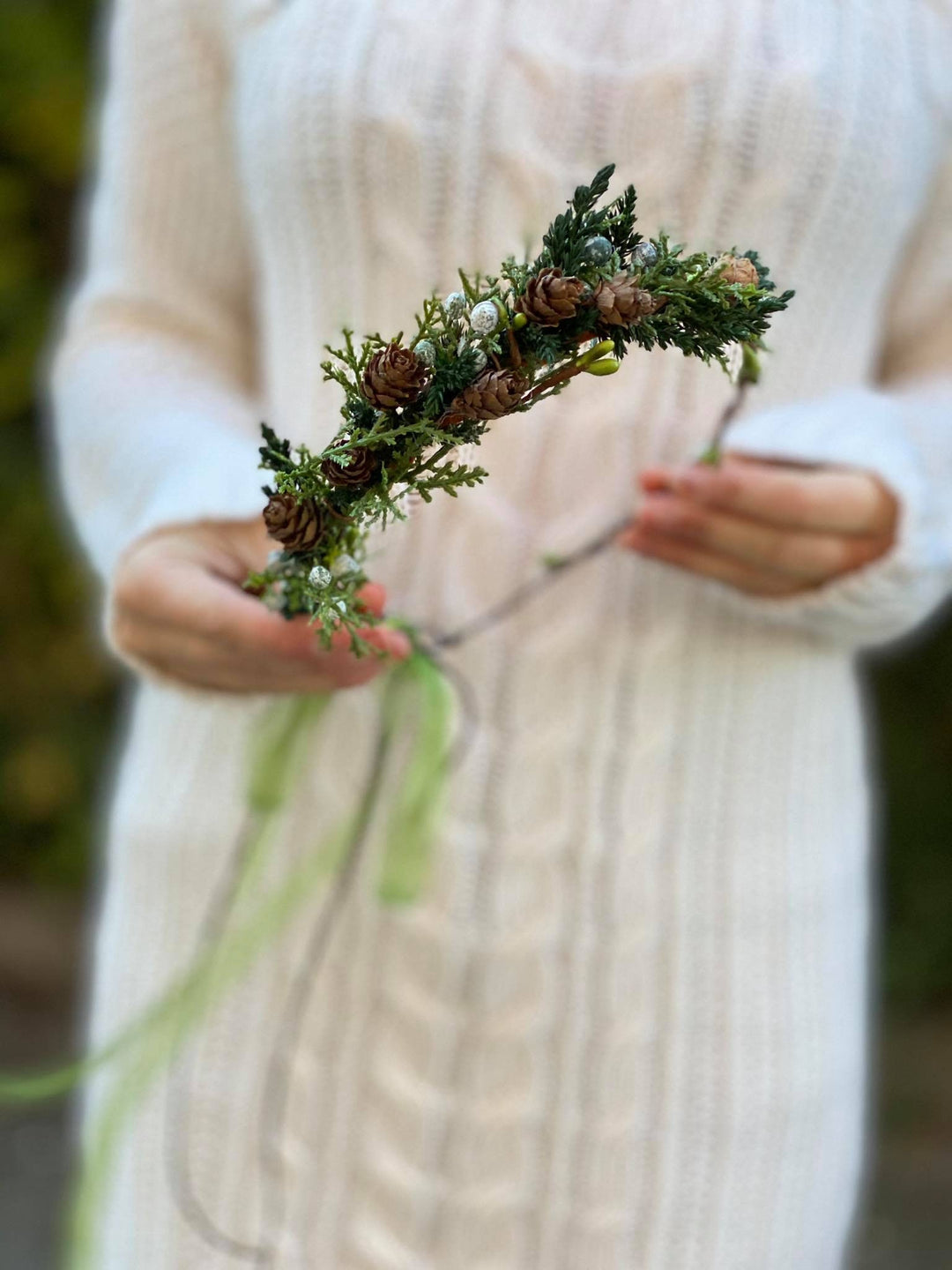 Christmassy Pine Cone Hair Wreath: Winter Woodland Crown – handmade floral hair accessory by magaela