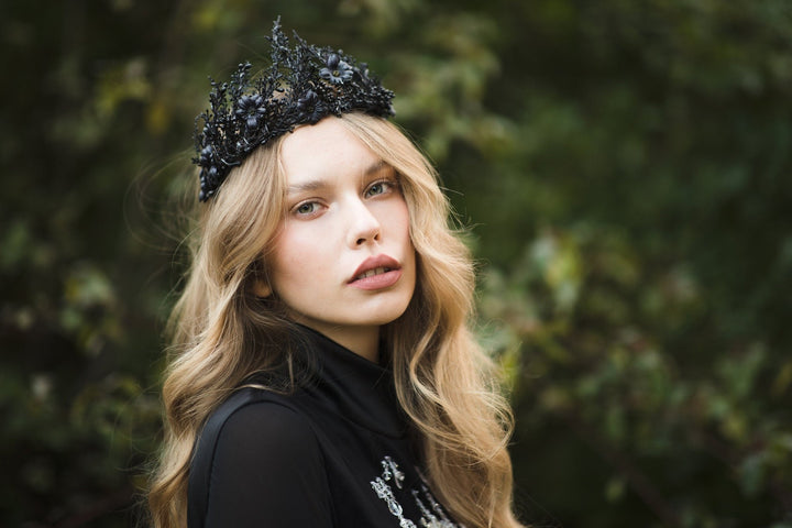 Black Flower Crown: Evil Queen Tiara, Halloween Wedding – handmade floral hair accessory by magaela