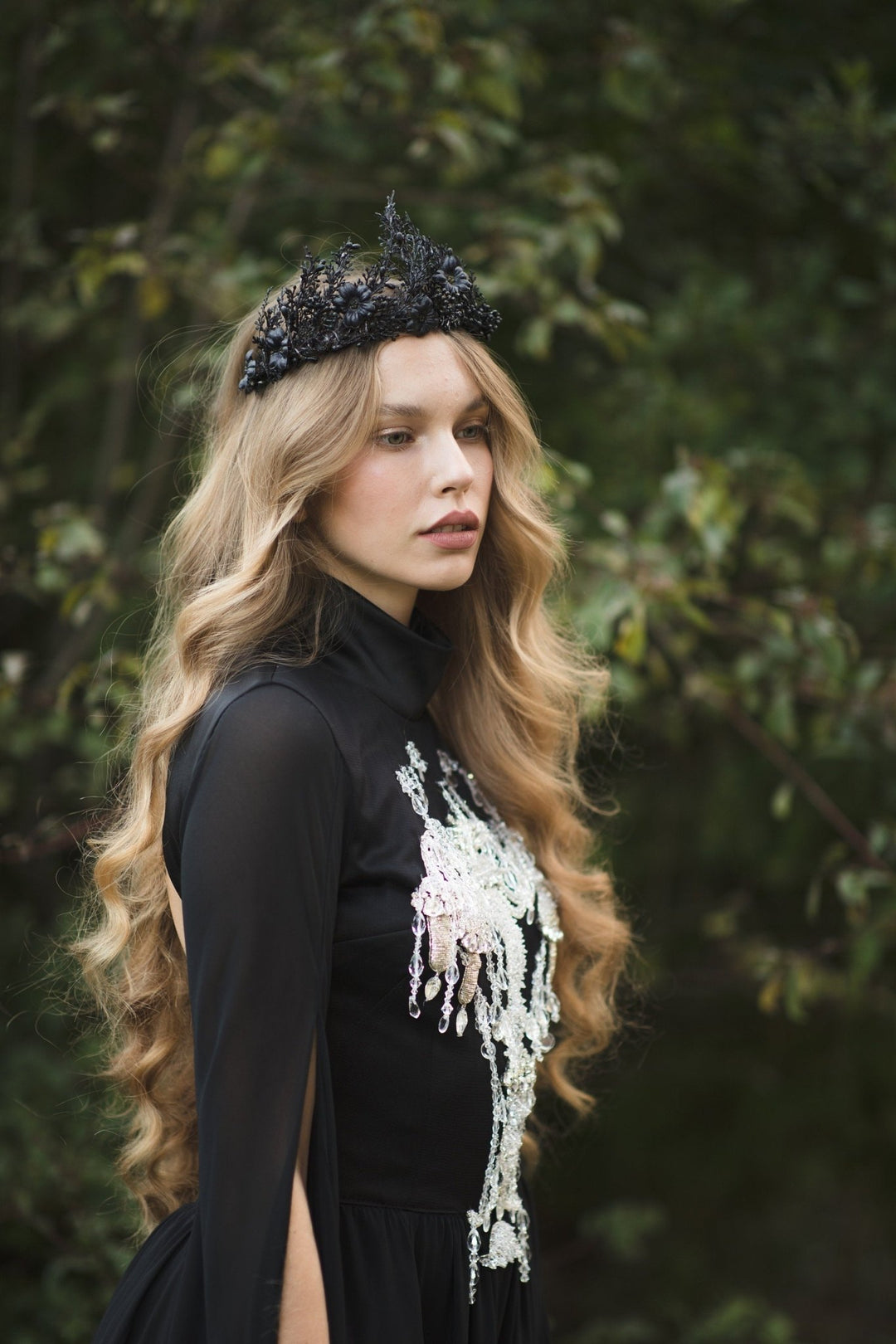 Black Flower Crown: Evil Queen Tiara, Halloween Wedding – handmade floral hair accessory by magaela